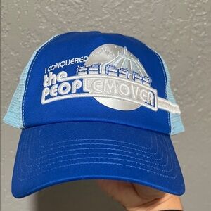 Disney people mover snap back hat, never worn